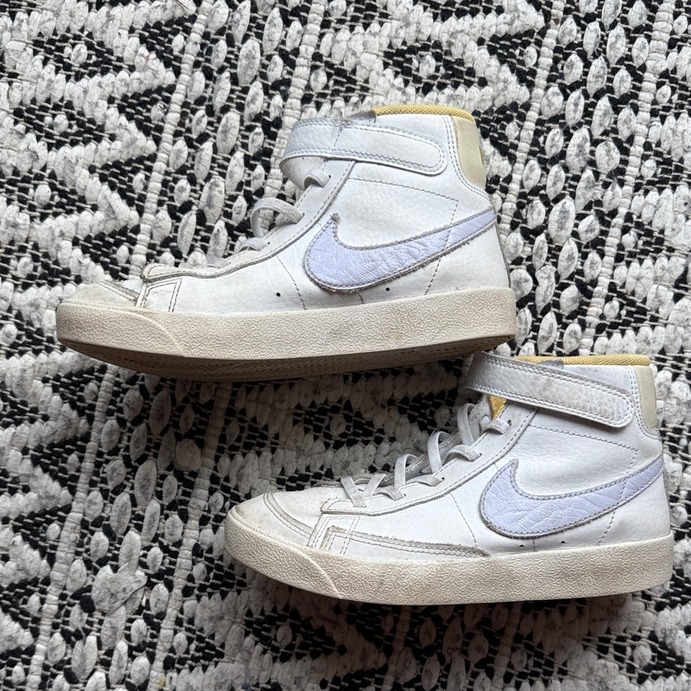Kids Nike Pastel Blazers High-Top Sneakers size 3Y - clean!